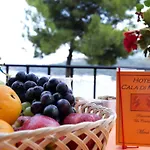 Cala Di Mola Aparthotel