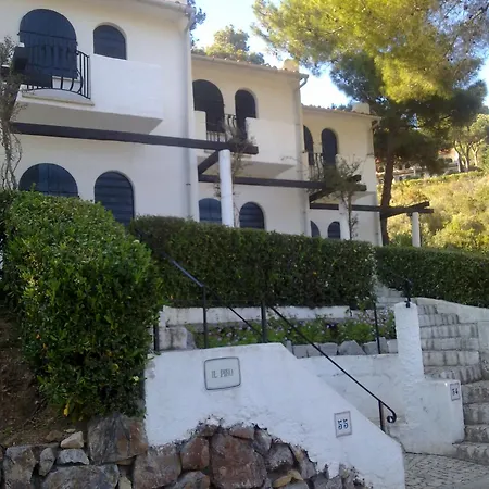 מלון דירות Cala Di Mola 4*