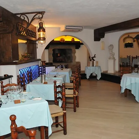 Apartahotel Cala Di Mola 4*