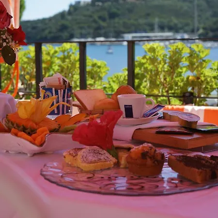 Cala Di Mola Apartahotel Porto Azzurro