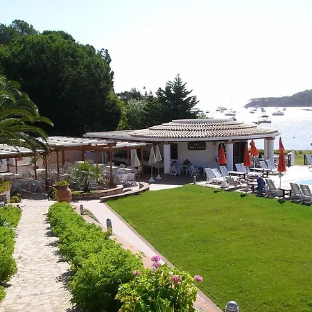 Ξενοδοχείο με διαμερίσματα Cala Di Mola 4*