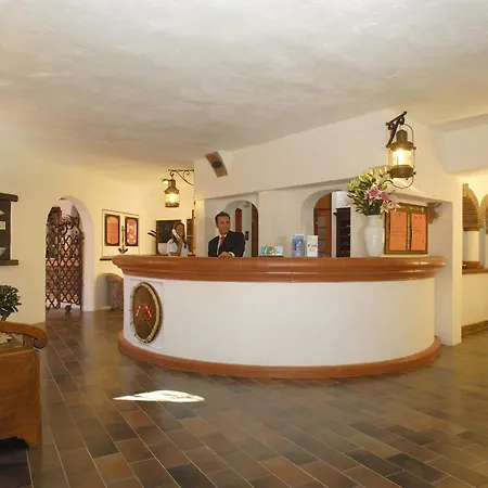 Cala Di Mola Aparthotel