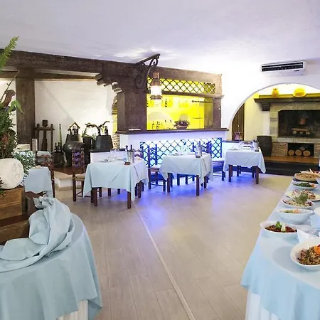 Cala Di Mola 4*