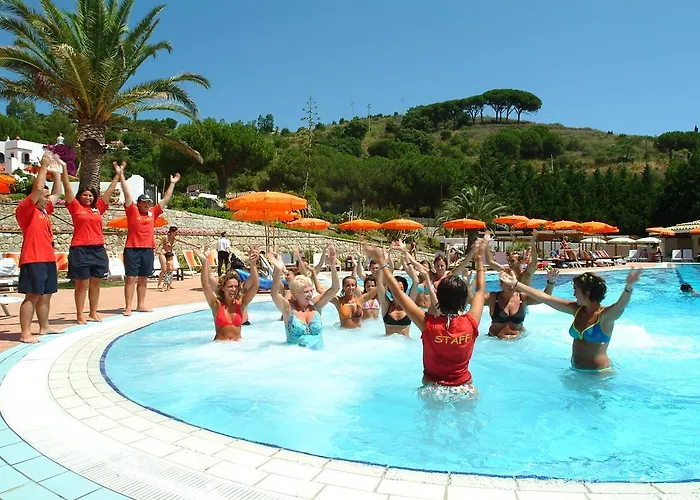 Cala Di Mola Apart-hotel 4*