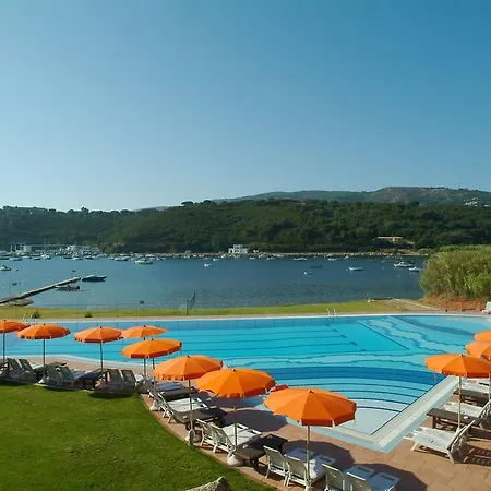 Cala Di Mola Apartmanhotel 4*