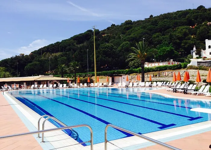 Cala Di Mola Aparthotel 4*