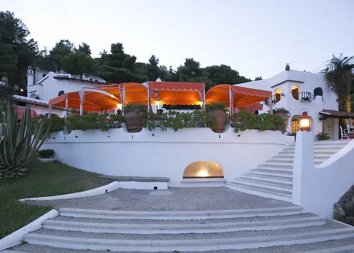 Cala Di Mola Aparthotel 4*