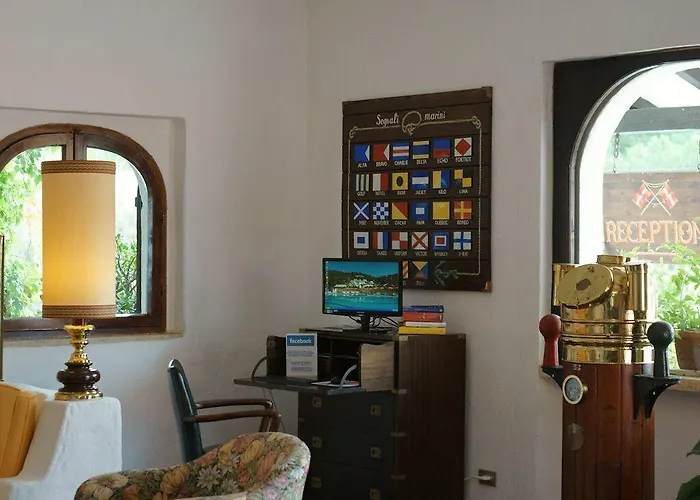 Cala Di Mola Aparthotel Porto Azzurro