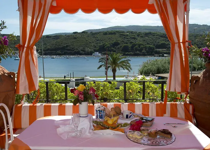 Cala Di Mola Porto Azzurro