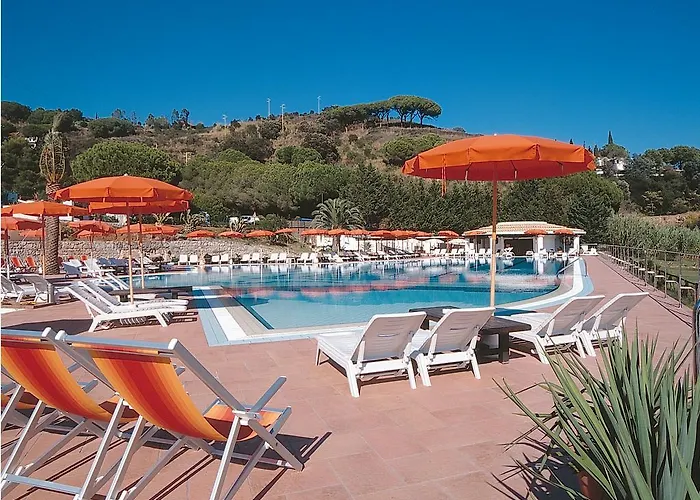 Aparthotel Cala Di Mola 4*