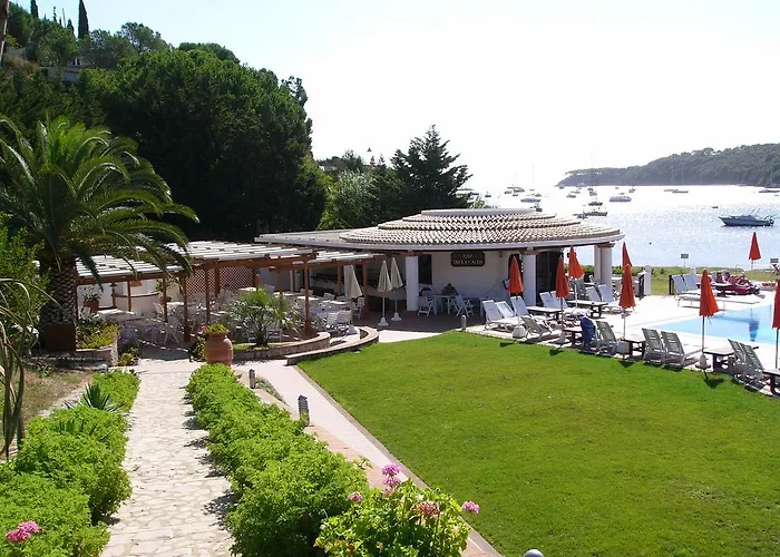 Aparthotel Cala Di Mola 4*