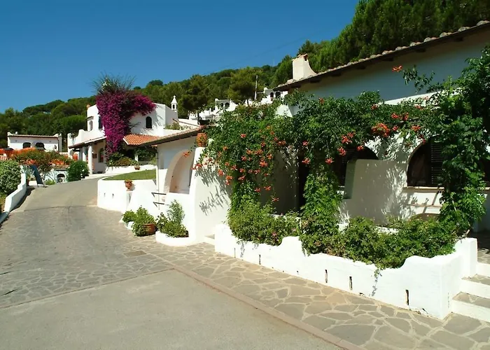 Cala Di Mola Aparthotel