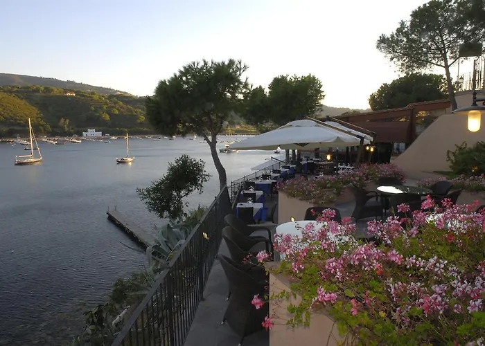 Aparthotel Cala Di Mola 4*