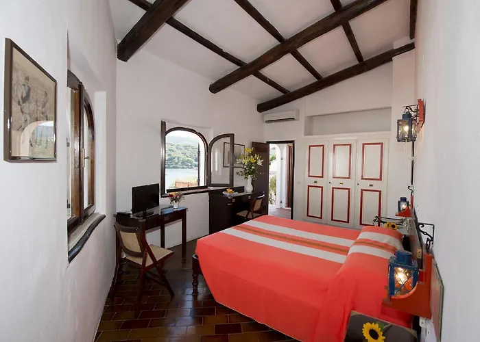 Cala Di Mola Aparthotel